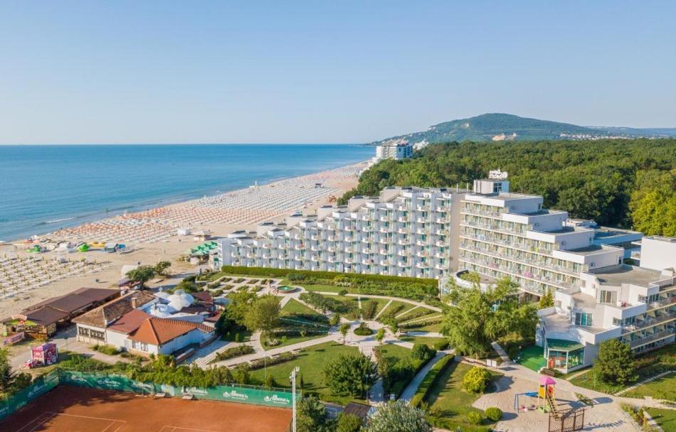 Laguna Beach Hotel Albena Bagian luar foto