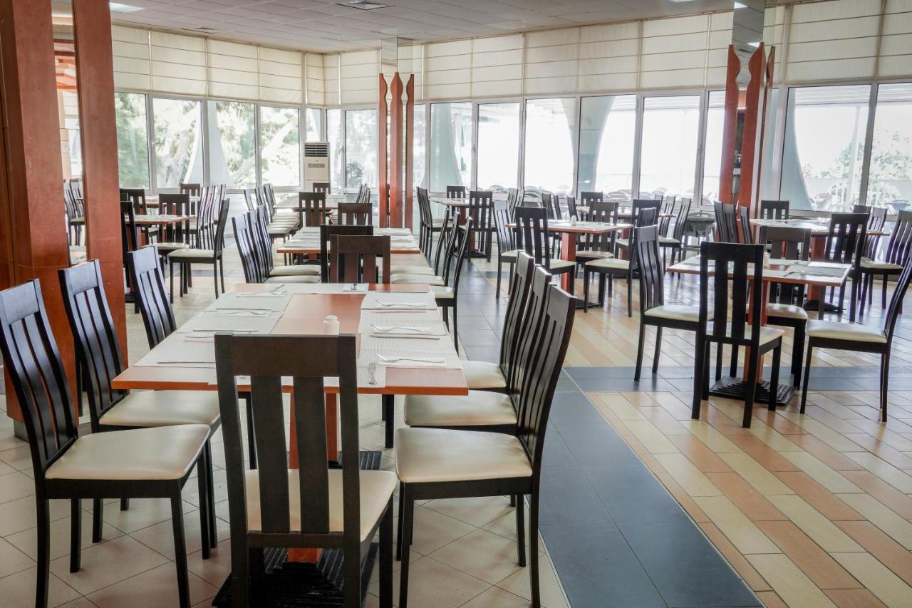 Laguna Beach Hotel Albena Bagian luar foto