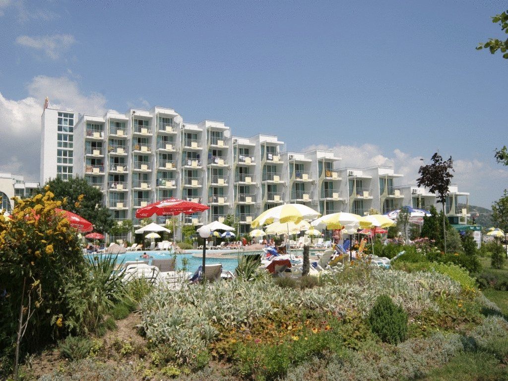 Laguna Beach Hotel Albena Bagian luar foto